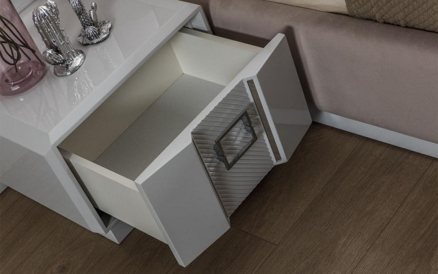 Modern Schlafzimmer Set Bett + 2x Nachttische + Kommode mit Spiegel Luxus Neu