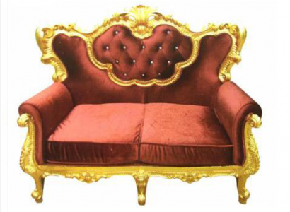 Schickes 2-Sitzer-Sofa mit einer leuchtenden Farbkombination aus edlem Rot und glänzendem Goldton im Barockstil  