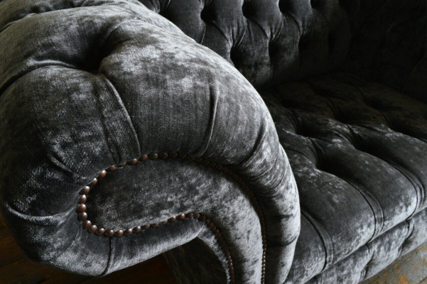 Designer Chesterfield Graue Luxus Couch Sofa 4 Sitzer Stoff Sofa