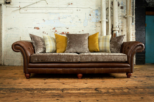 Klassische Chesterfield Sofa 4 Sitzer Sofas Couchen Leder Braun Design Polster