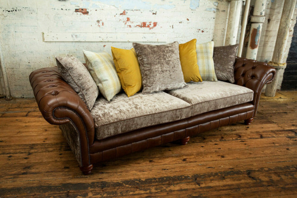 Klassische Chesterfield Sofa 4 Sitzer Sofas Couchen Leder Braun Design Polster