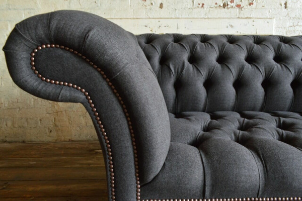 Grauer Chesterfield Dreisitzer Luxus Wohnzimmer 3-er Couch