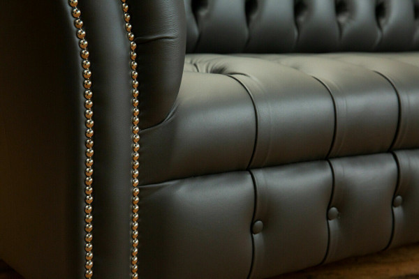 Grauer Chesterfield Leder Dreisitzer Designer 3-er Couch