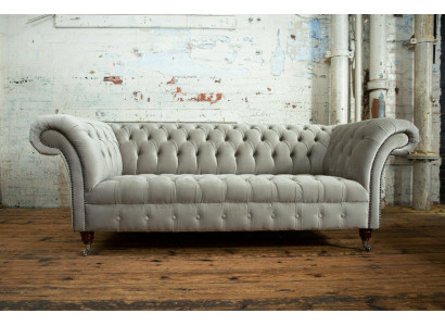 Stilvoller hellgrauer Chesterfield Dreisitzer Luxus Wohnzimmer 3-Sitzer