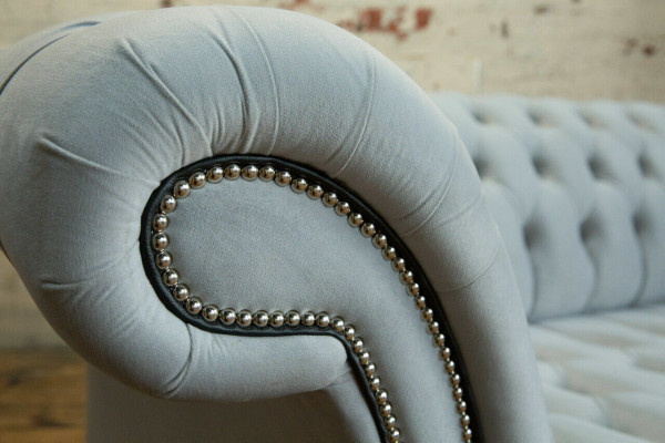 Weißer Designer Chesterfield Dreisitzer Moderne 3-er Couch