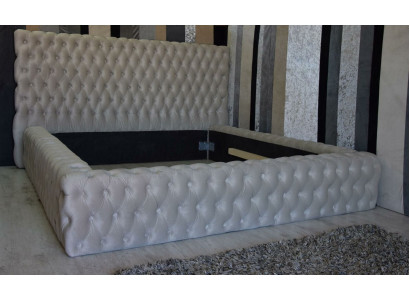 Elegantes Chesterfield Design Englisches Doppelbett in Beige - Betten mit zeitlosem Stil