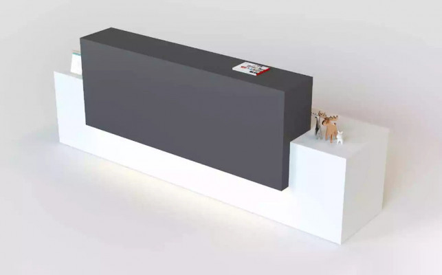 Luxuriöser Empfangstresen im modernen Stil aus hochwertigen Materialien 