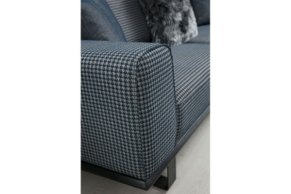 Designer Graue Couch Luxuriöses Wohnzimmer 3-Sitzer Textilsofa Dreier