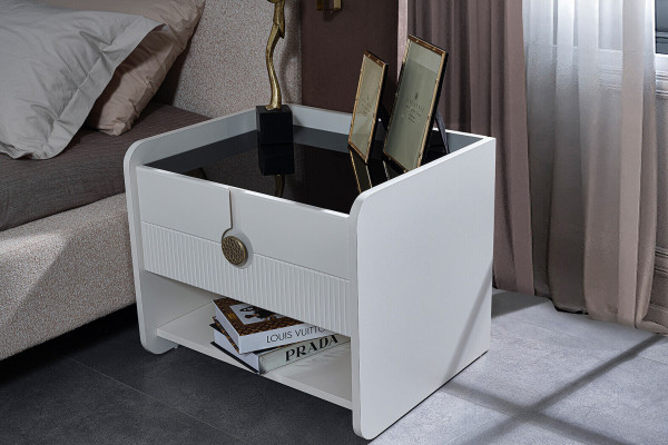 Grau-weißes Schlafzimmer Garnitur Designer Polster Doppelbett Nachttisch