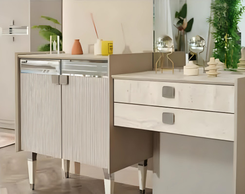 Schlafzimmer Luxus Möbel Schminktisch mit Spiegel Holz Design Modern
