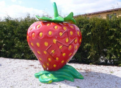 XXL Erdbeere Werbung Aufsteller Figur  Garten Dekoration Deko Deko Laden B368