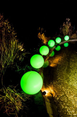 Design Kugel Leuchtend Lampe Außen Kugel Leuchte Garten Beleuchtung 50 cm  Neu