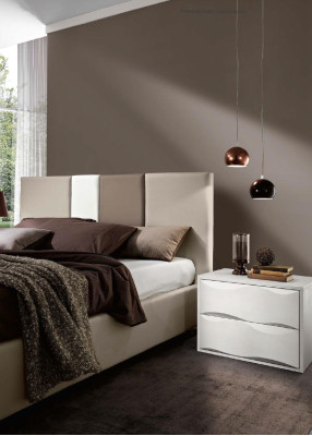 Nachtkonsolen Nachttische  Konsolen Beistell Tisch Holz Modern Design Nachttisch