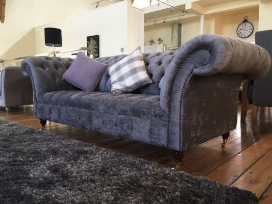 Design Luxus Stoffsofas Chesterfield Textil Sofa 3 Sitzer Sofa Polster Sofas Neu