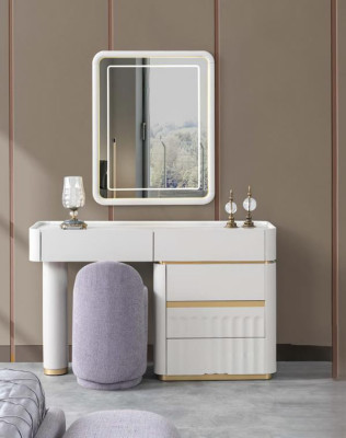 Schlafzimmer Bett Sitzbank Nachttische Schminktisch Pouf Spiegel Violett 7tlg