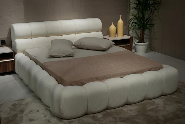 Bett Stylisch Doppelbett Weiß Bettgestell Polsterbett Schlafzimmer 200x200
