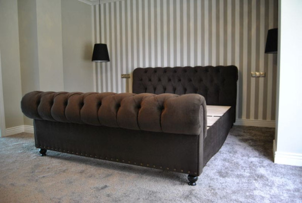 Bett Chesterfield Design Luxus Hotel Betten 180x200cm Schlaf Zimmer Leder Samt