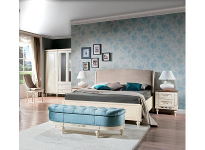 Schlafzimmer Set 4tlg Bett mit  2x Nachttische Stilvoller Bank Komplett