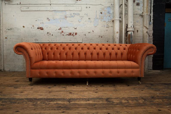 Design Sofa 4 Sitzer Polster Luxus Klassische Textil Chesterfield Sofas Couch