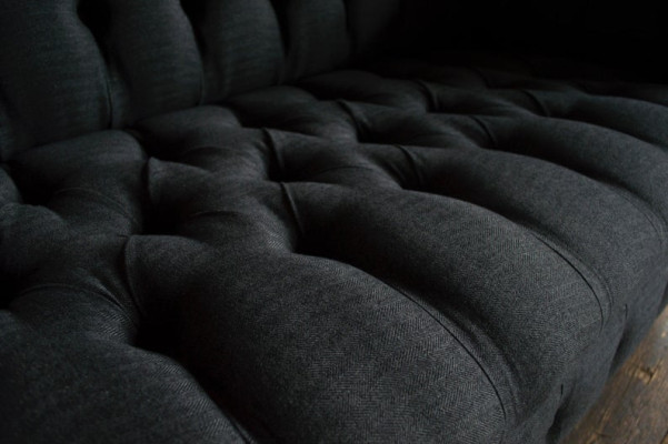 Design Luxus Sofa 2 Sitzer Couch Polster Klassische Textil  Sofas Chesterfield
