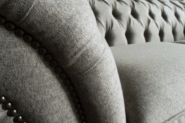Sofa Couch Polster Design Sitz Sofas Zimmer Möbel Leder 2er Moderne Grau Stoff