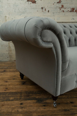 Chesterfield Luxus 2 Sitzer Couch Polster Sofa Textil Stoff Couchen Garnitur Neu