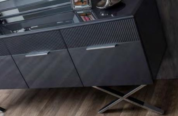 Stilvolle Graue Holz Anrichte Edelstahl Füße Moderne Esszimmer Möbel