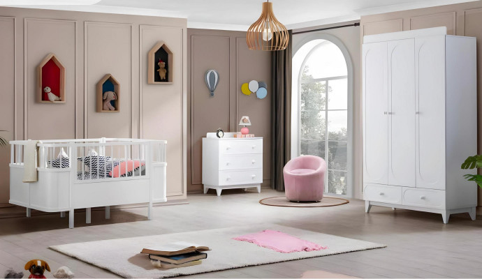 Stilvoll Kinderbett luxuriös Holz Hochwertig Bett Weiß Farbe Exklusive Möbel neu