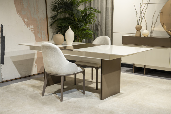 Designer Küchenmöbel Luxuriöser Esstisch Designer Textil Lehnstühle 5tlg