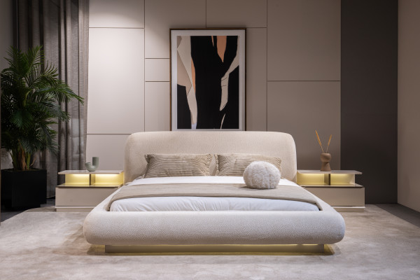 Luxuriöse Schlafzimmer Möbel Polsterbett Nachtkonsolen Glasschrank 4tlg