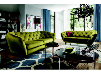 Dreisitzer Sofa mit luxuriöser Chesterfield-Rückenlehne in einem eleganten Grünton 