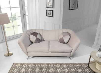 das 2-Sitzer-Sofa in einem eleganten und modernen Stil passt perfekt in jedes Interieur