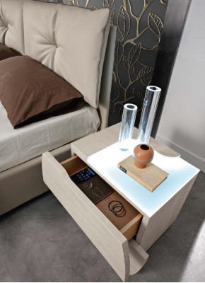 Luxus Set 6tlg. Schlafzimmer Bett Nachttisch Kommode Spiegel Kleiderschrank Neu