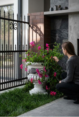 Blumenkübel Pflanz Kübel Natur Dekoration Figur Vasen Blumentöpfe Garten
