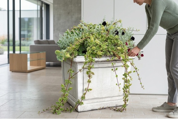 Blumenkübel Pflanz Kübel Dekoration Figur Vasen Garten Natur Blumentöpfe