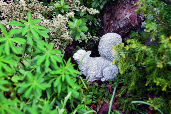 Garten Dekoration Eichhörnchen Terrasse Stein Figuren Figur Deko Statue