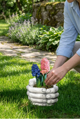 Design Blumentopf Top Planz Kübel Gefäß Töpfe Figur Dekor Hände Skulptur