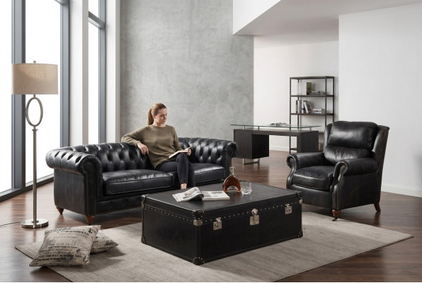 Klassische Chesterfield Couch Sofa Polster Garnitur Couchen Sofas Design