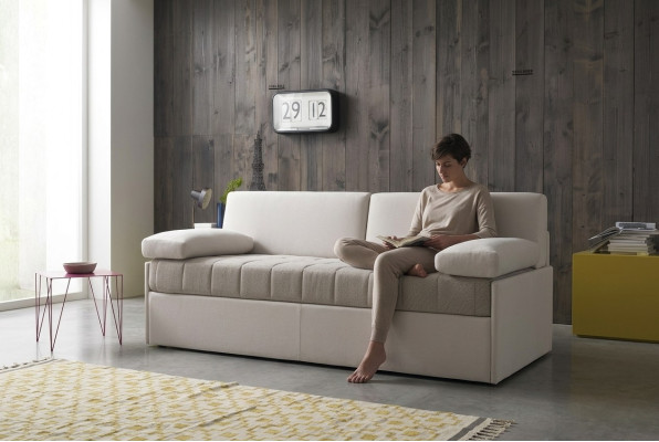 Design Luxus Couch Sofa Textil Sofas Beige 3 Sitzer alfitalia Polstermöbel Sofas