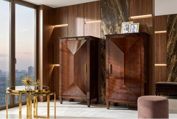 Schrank Klassische Möbel Luxus Schränke Holz Wohnzimmer Brauner Hochschrank