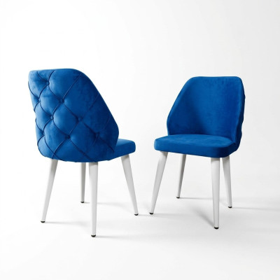 Hölzerne gepolsterte Stuhl blau zurück Chesterfield auf weißen Beinen Esszimmer