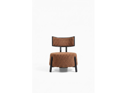 Luxuriöser Designerstuhl mit komfortabler Premium-Textilpolsterung