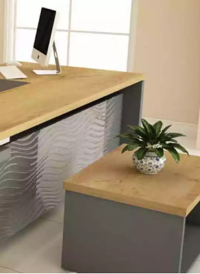 Hochwertiges, modernes Büro-Set aus robustem Holz in elegantem Stil