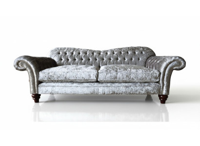Luxuriöses klassisches Chesterfield-Sofa mit drei Sitzplätzen in Grau