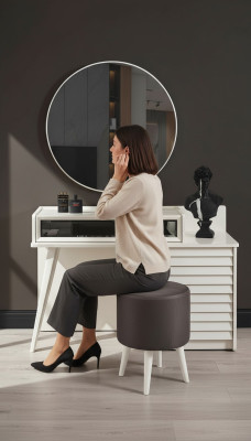 Weißer Schminktisch mit Schubladen Rundsessel Konsole Luxus Polsterhocker 3tlg