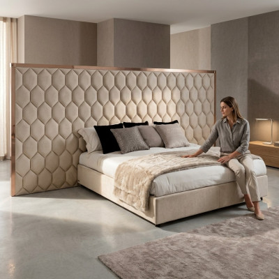 Großes Beiges Doppelbett Designer Bett Bettgestell Mit Kopfteil Möbel