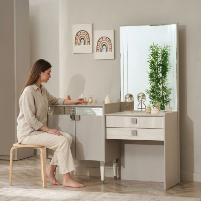 Schlafzimmer Luxus Möbel Schminktisch mit Spiegel Holz Design Modern