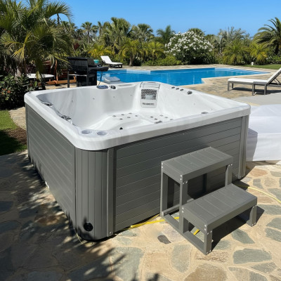 Whirlpool Outdoor Spa Hot Tub Warmwasserbad Whirlwanne Außenwhirlpool 200x200 cm