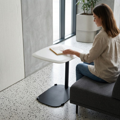 Kompakter Couchtisch im zeitgenössischen Stil in rechteckiger Form