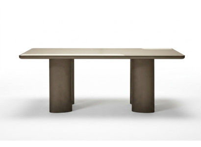 Eleganter Beigefarbener Esstisch aus Holz in Modernem Design